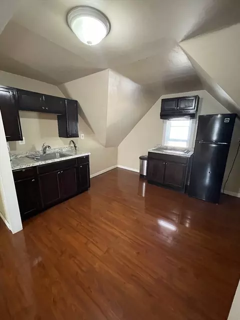 52 Acushnet St, Springfield, MA 01105 photo 28