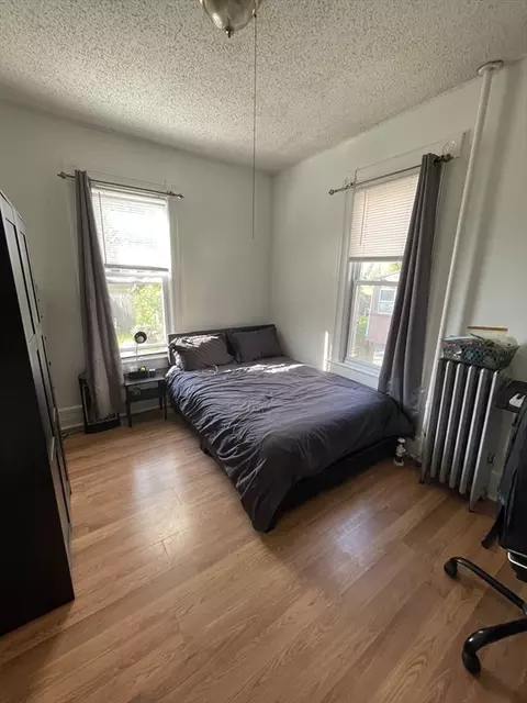 52 Acushnet St, Springfield, MA 01105 photo 11