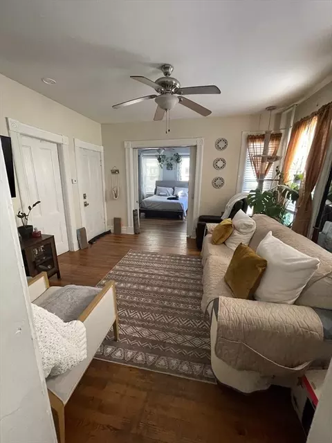 52 Acushnet St, Springfield, MA 01105 photo 7