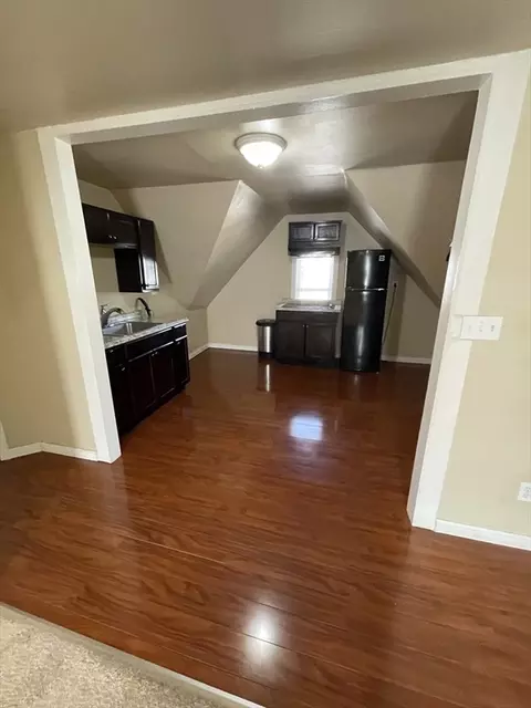 52 Acushnet St, Springfield, MA 01105 photo 22