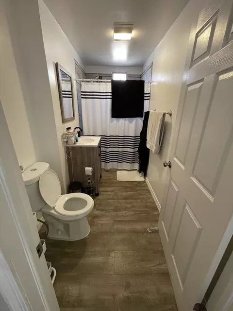 52 Acushnet St, Springfield, MA 01105 photo 18