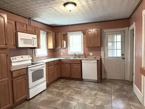 Kitchen - 26 Byron St, Springfield, MA 01109 photo 2 of 3