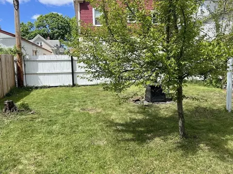 Exterior - 26 Byron St, Springfield, MA 01109 photo 6 of 7