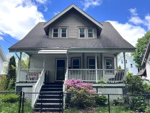 26 Byron St, Springfield, MA 01109