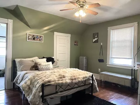 Bedroom - 26 Byron St, Springfield, MA 01109 photo 4 of 11