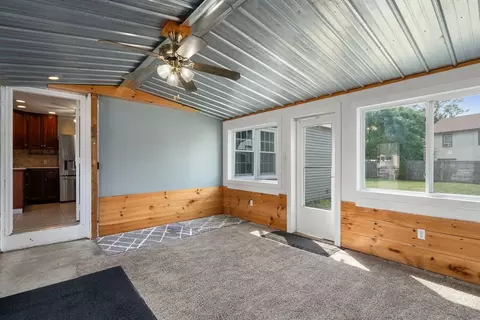 Entry Way - 9 Providence Rd, Sutton, MA 01590 photo 1 of 1