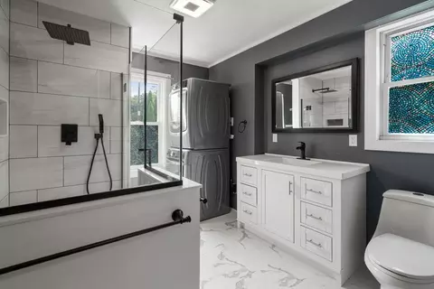 Bath - 9 Providence Rd, Sutton, MA 01590 photo 1 of 2