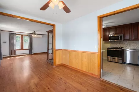 Living - 9 Providence Rd, Sutton, MA 01590 photo 7 of 7