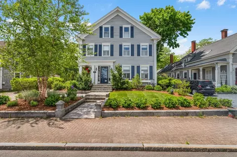 304 Front St, Marion, MA 02738