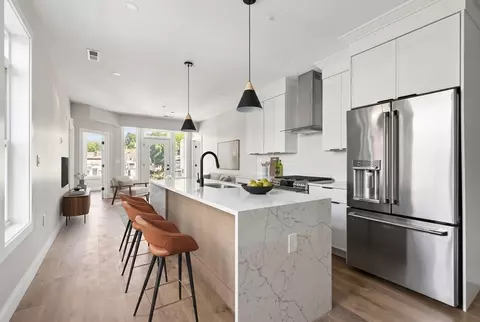 2 Weld Hill St #203, Boston, MA 02130