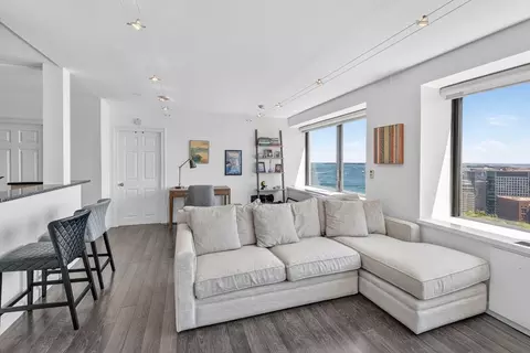 85 E India Row #33E, Boston, MA 02110