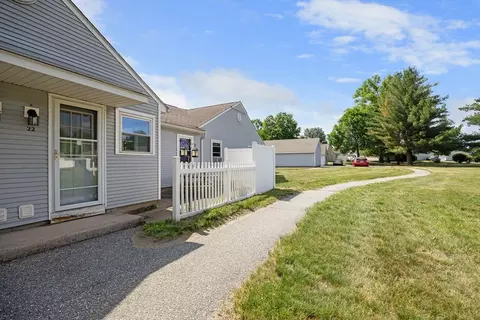 22 Fredette St #22, Chicopee, MA 01022