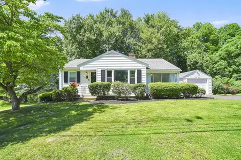37 High St, East Longmeadow, MA 01028