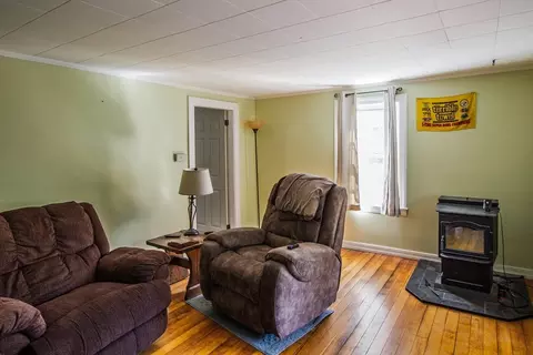 Living - 10 Pine St, Baldwinville, MA 01436 photo 1 of 2