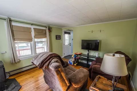Living - 10 Pine St, Baldwinville, MA 01436 photo 2 of 2