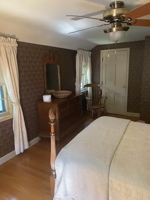 Bedroom - 94 Beeching St, Worcester, MA 01602 photo 6 of 8