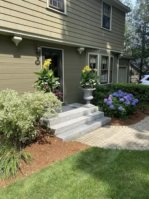Exterior - 94 Beeching St, Worcester, MA 01602 photo 4 of 16