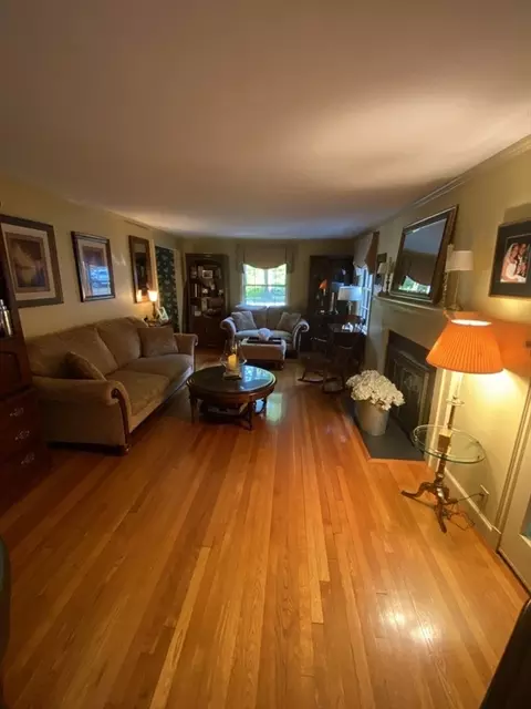 Living - 94 Beeching St, Worcester, MA 01602 photo 2 of 4