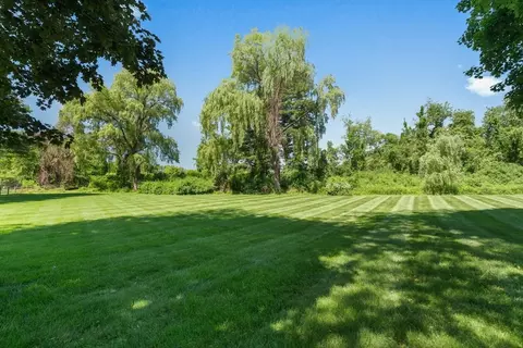 Exterior - 125 Oxbow Rd, Needham, MA 02492 photo 7 of 7
