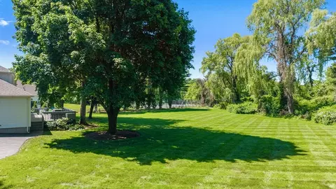 Exterior - 125 Oxbow Rd, Needham, MA 02492 photo 6 of 7