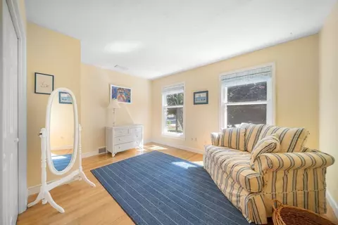 Bedroom - 125 Oxbow Rd, Needham, MA 02492 photo 6 of 6