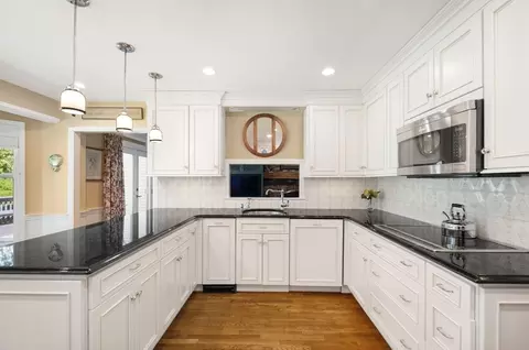 Kitchen - 125 Oxbow Rd, Needham, MA 02492 photo 2 of 5