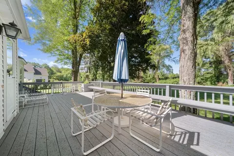 Exterior - 125 Oxbow Rd, Needham, MA 02492 photo 5 of 7