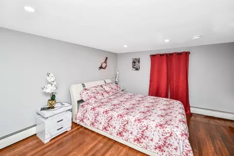 Bedroom - 452 Tecumseh St, Fall River, MA 02721 photo 4 of 8