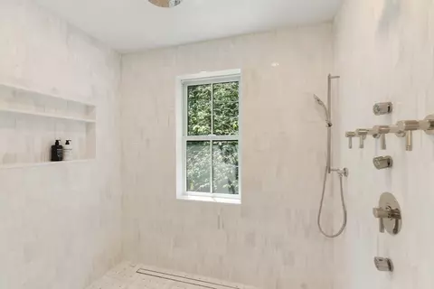 Bath - 22 Constitution Rd, Lexington, MA 02421 photo 4 of 6