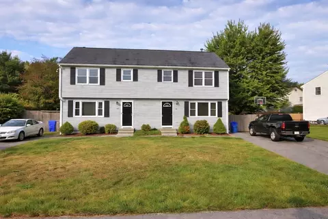 55 Azalea Dr #55, Taunton, MA 02718