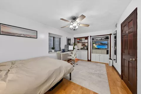 8 Wiget St #1, Boston, MA 02113