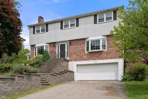 11 Foxhill Rd, Framingham, MA 01701