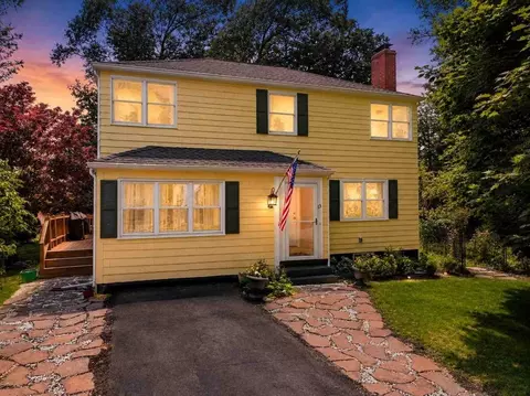 13 Stagg Dr, Natick, MA 01760