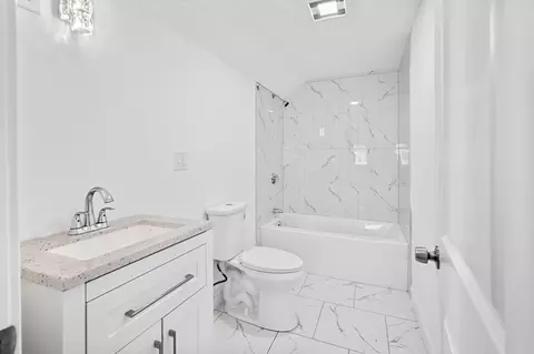Bath - 18 Main St, Ashburnham, MA 01430 photo 1 of 4
