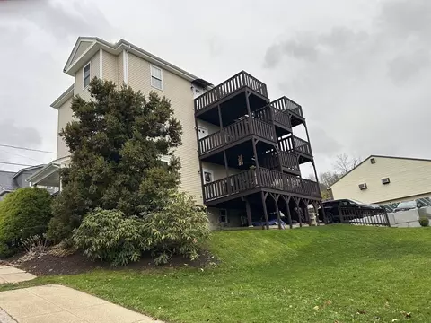 131 Stewart #3B, Fall River, MA 02720