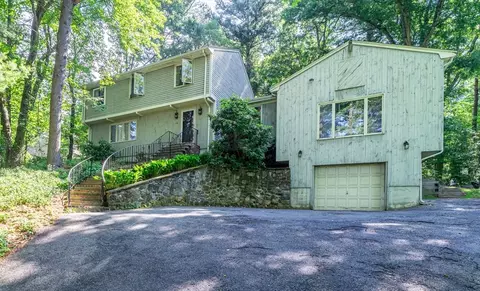 10 Trayer Rd, Canton, MA 02021
