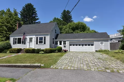 123 Richland Rd, Norwood, MA 02062