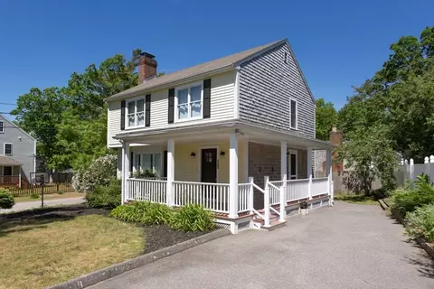 132 Lake Dr, Plymouth, MA 02360