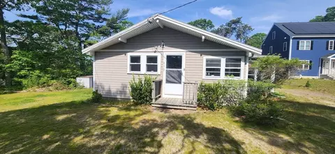 272 Glen Charlie Rd, Wareham, MA 02538