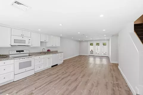 66 Pine Valley Dr #66 AKA 27A, Falmouth, MA 02540