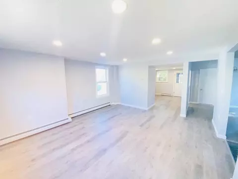 22 Front St, Clinton, MA 01510 photo 6