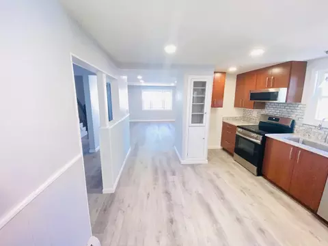 22 Front St, Clinton, MA 01510 photo 9