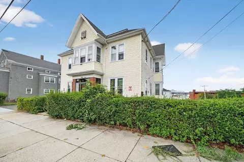 420 Bradford Ave, Fall River, MA 02721