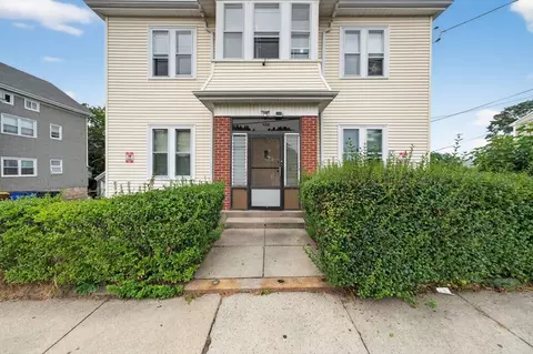 420 Bradford Ave, Fall River, MA 02721 photo 3