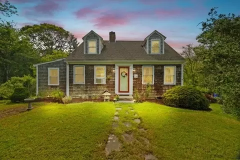 232 County Rd, Bourne, MA 02532