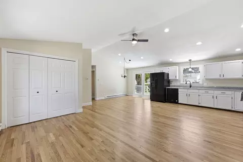 5 Kurtz St, Chicopee, MA 01013 photo 11