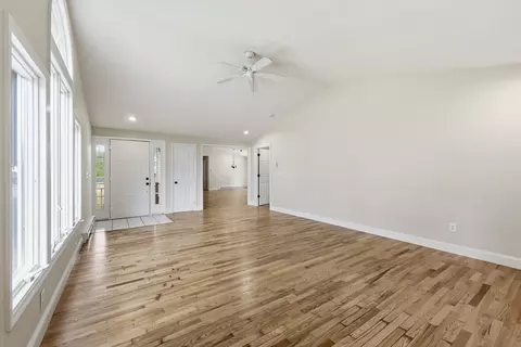 5 Kurtz St, Chicopee, MA 01013 photo 8