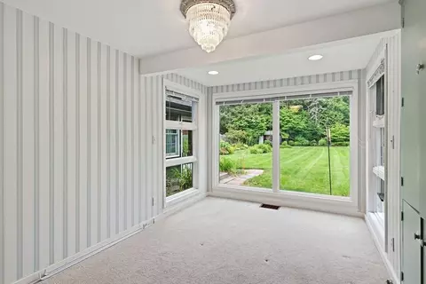 Bedroom - 47 Fenway Dr, Springfield, MA 01119 photo 1 of 8