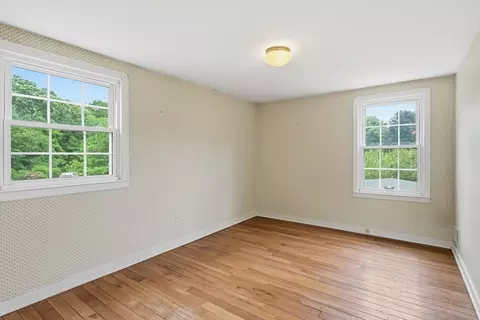 Bedroom - 47 Fenway Dr, Springfield, MA 01119 photo 4 of 8