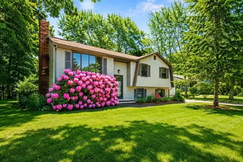 41 William Kelly Rd, Stoughton, MA 02072